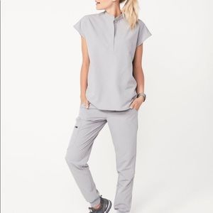 CEMENT GRAY FIGS SET